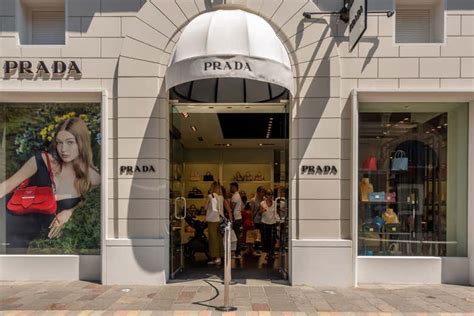 prada outlet fidenza